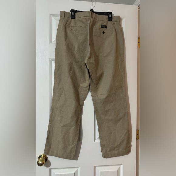 Banana Republic Mens Emerson chino fit pants are a size 36. - Picture 2 of 11